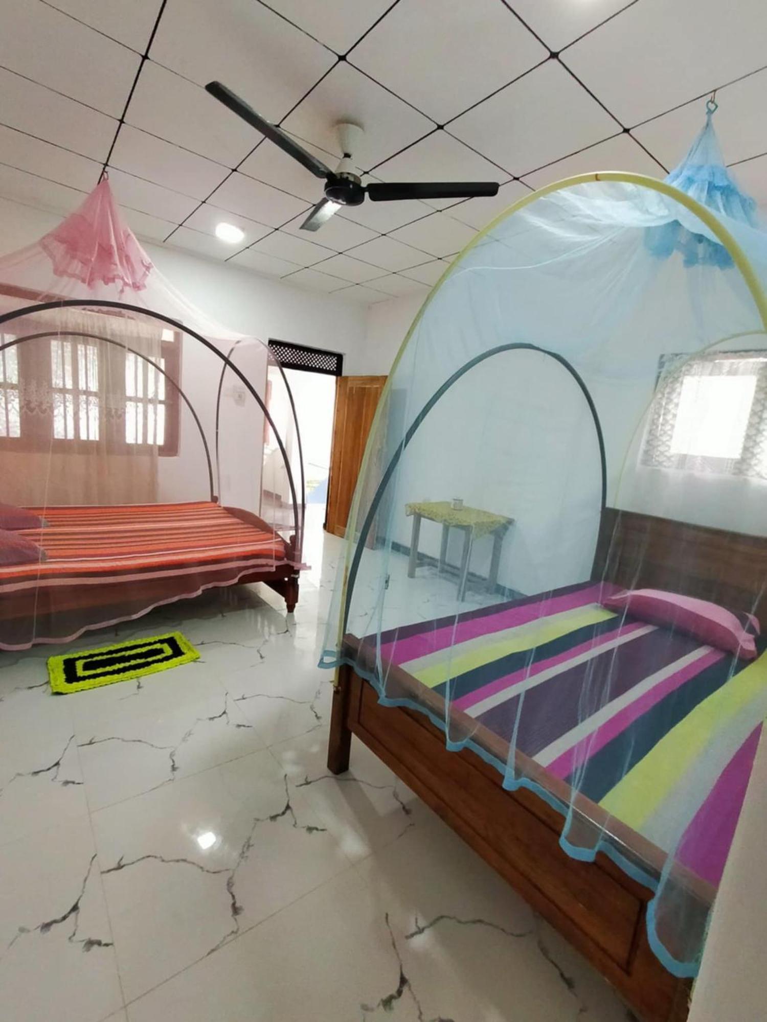 Chandi Gaya Beach Guesthouse Tangalle Værelse billede